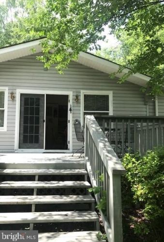 413 Harrison Cir, Locust Grove, VA 22508-5315