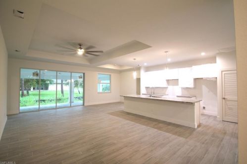 3607 38th St, Lehigh Acres, FL 33976-4235