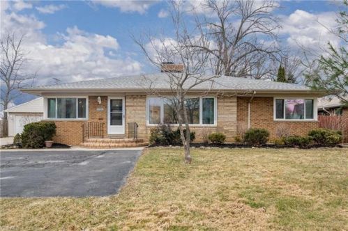 11526 Lk Ave, Cleveland OH  44107-1873 exterior