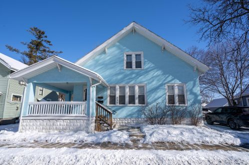 237 Union St, Waukesha, WI 53188-3741