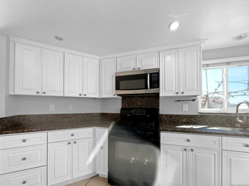 15767 Caminito Cercado, San Diego CA 92128-3364 exterior