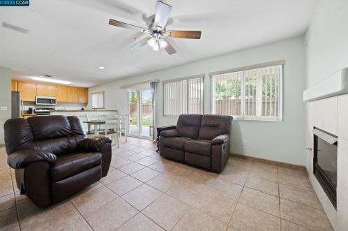 932 Anderson Cir, Woodland CA  95776-5100 exterior