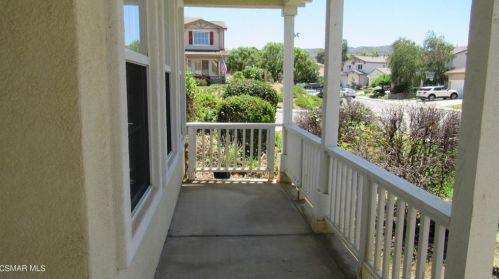 1004 Poplar Ct, Simi Valley CA 93065-6015 exterior