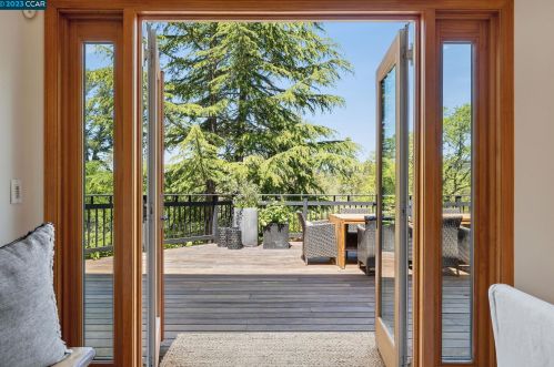 8 Fern Way, Orinda CA  94563-3810 exterior
