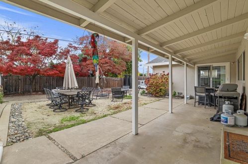 2612 Sunrise Ave, Modesto CA  95350-2437 exterior