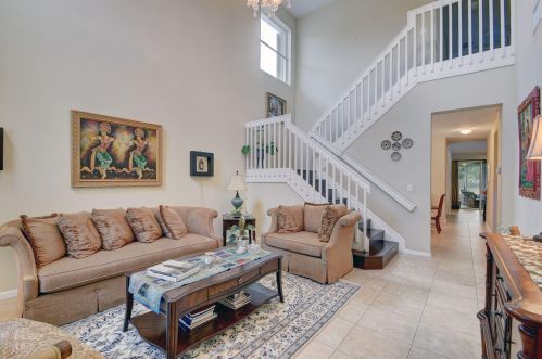8726 Tally Ho Ln, West Palm Beach, FL 33411-4541