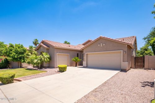 677 Hemlock Way, Chandler, AZ 85248-4456
