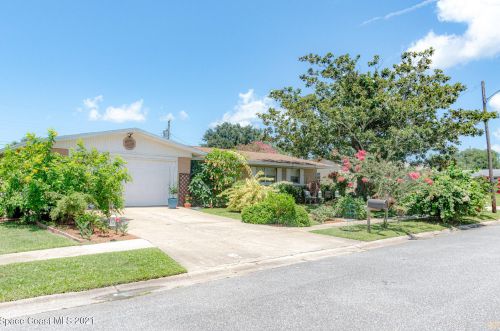 2916 Holly St, Titusville, FL 32796-2445