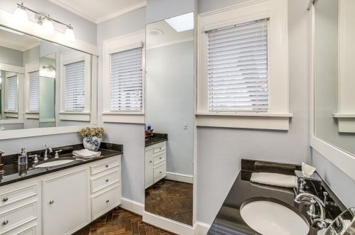 2131 Warner Rd, Fort Worth TX  76110-1747 exterior