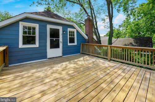 12 Cedar Ave, Berlin Boro NJ  08009-1302 exterior