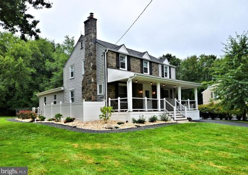 942 Valley Rd, Blue Bell PA  19422-1922 exterior