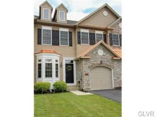 48 Hillside Ct, Easton, PA 18045-4957