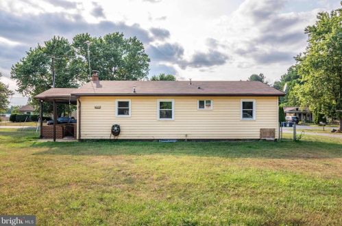 3 Old Barn Rd, Richmond National Battlefiel VA  22835-9008 exterior