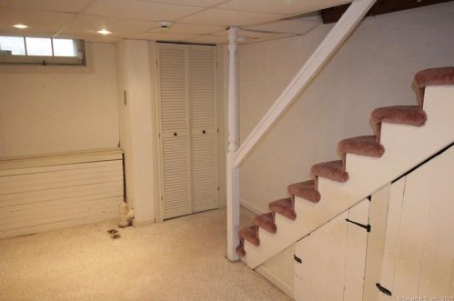 209 Commonwealth Ave, New Britain CT 06053-2402 exterior