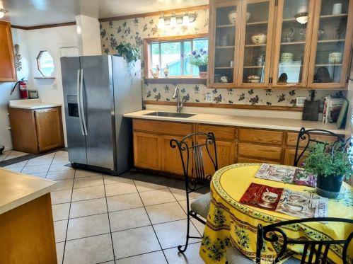 740 6th St, Lakeport CA  95453 exterior