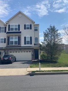2600 Gila Dr, Easton, PA 18040-5851