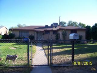 925 Meredith Dr, Bakersfield, CA 93304-6121