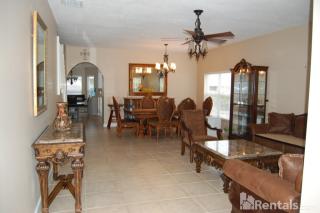 2944 Shannon Cir, Palm Harbor FL  34684-1877 exterior