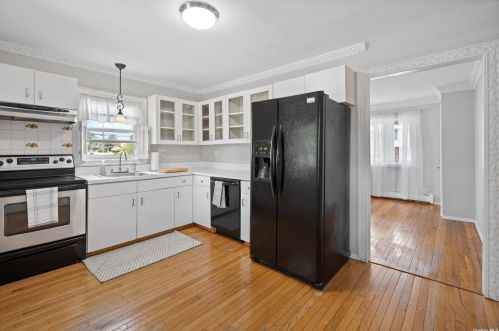 165 Clinton Ave, North Lindenhurst NY  11757-4127 exterior