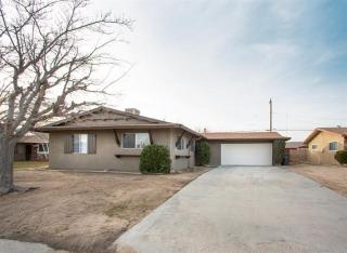 15718 La Paz Dr, Victorville, CA 92395-3437