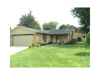100 Pinewood Ct, Greenville, OH 45331-1093