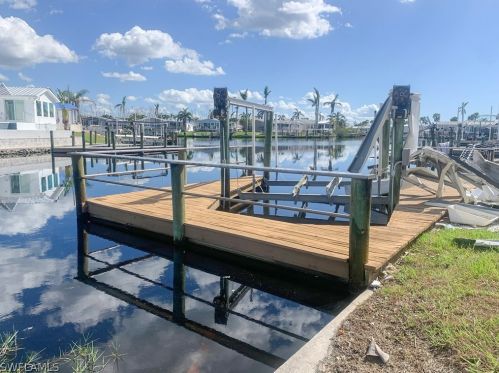 17611 Bryan Ct, Fort Myers Beach, FL 33931-7104