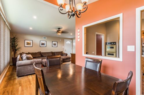 22 Strathmore Dr, Babylon NY  11703-3713 exterior