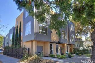 303 14 St, Sacramento CA  95831-2251 exterior