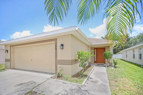 149 Owenshire Cir, Kissimmee, FL 34744-8473