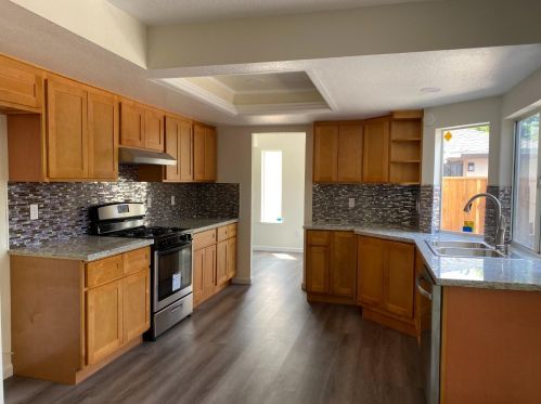 603 Hellyer Ave, San Jose, CA 95111-1500