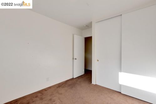 1636 99 Ave, Oakland CA  94605-4814 exterior