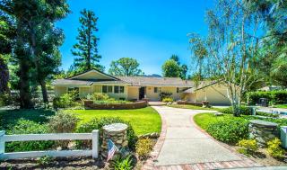 10223 Farralone Ave, Chatsworth CA  91311-2715 exterior