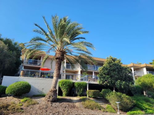 2340 Caringa Way, Carlsbad CA  92009-6341 exterior