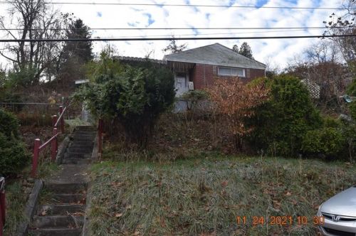 211 Avon Rd, Pittsburgh, PA 15122-1435