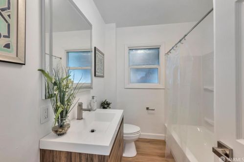 1244 106th Ave, Oakland CA  94603-3814 exterior