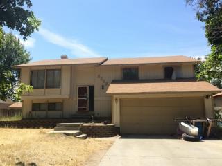 8309 Deschutes Ave, Kennewick, WA 99336-1629