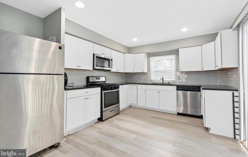 681 Washington Ave, West Deptford NJ  08096-3544 exterior