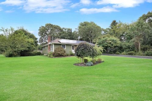 2359 Feuereisen Ave, Hauppauge, NY 11779-6331