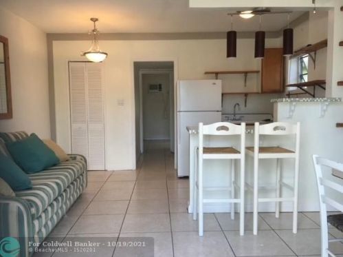 924 16 Ave, Hollywood FL 33020-2545 exterior