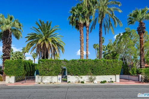 564 Camino Real, Palm Springs CA  92262-6010 exterior
