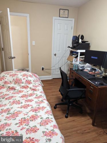 811 Shaw Ave, Lansdale PA  19446-2335 exterior