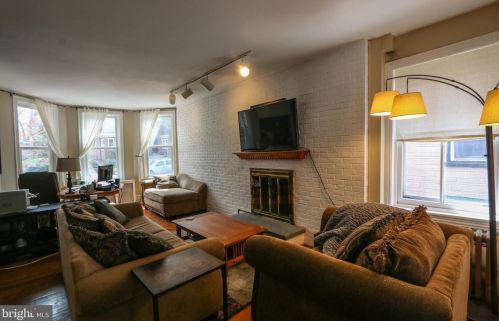 1717 Rodney St, Wilmington, DE 19806-3021