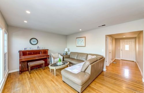4515 Highgrove Ave, Torrance, CA 90505-5515