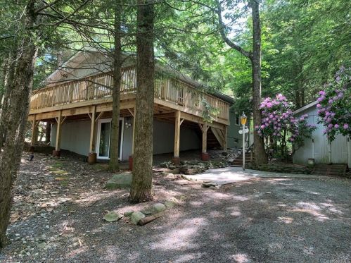 37 Kent St, Rock Hill, NY 12775-6313