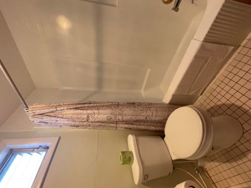 72 Main St, Mashpee MA  02649-2245 exterior