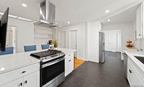 843 Goldenrod St, Escondido CA  92027-1709 exterior