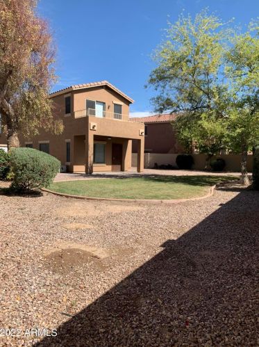 4003 Ironhorse Rd, Gilbert, AZ 85297-6636