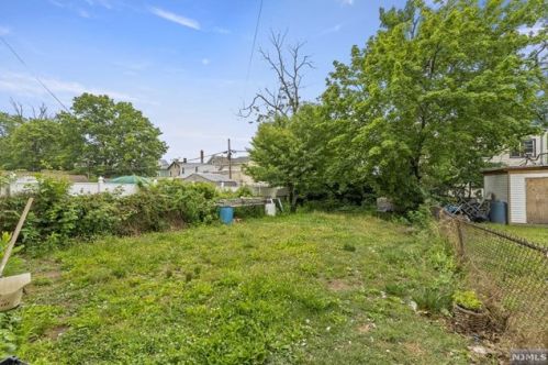 66 Sanford St, East Orange, NJ 07018-1927