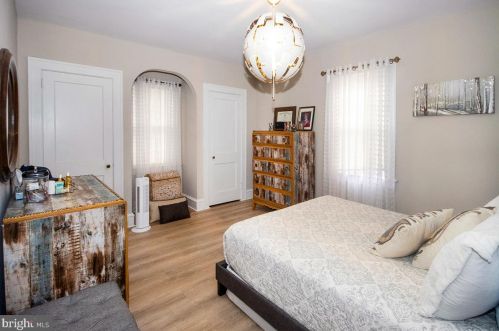 221 Kings Hwy, Camden NJ  08106-1616 exterior