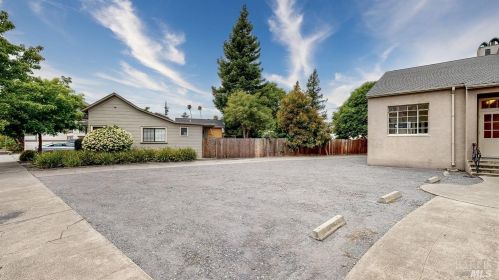 855 7 St, Santa Rosa CA  95401-6106 exterior